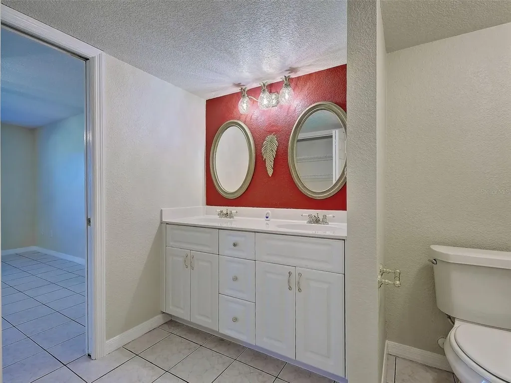 5725 Greenwood Avenue North Port FL 34287