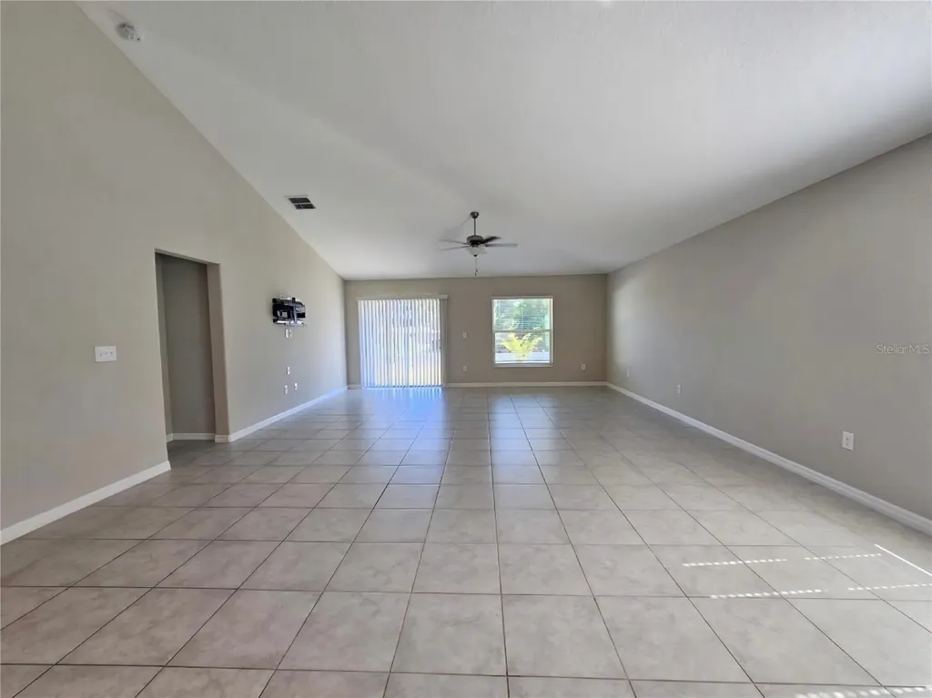 165 Rain Berry Avenue Ruskin FL 33570