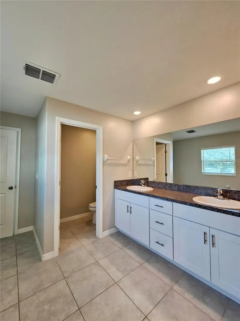 165 Rain Berry Avenue Ruskin FL 33570