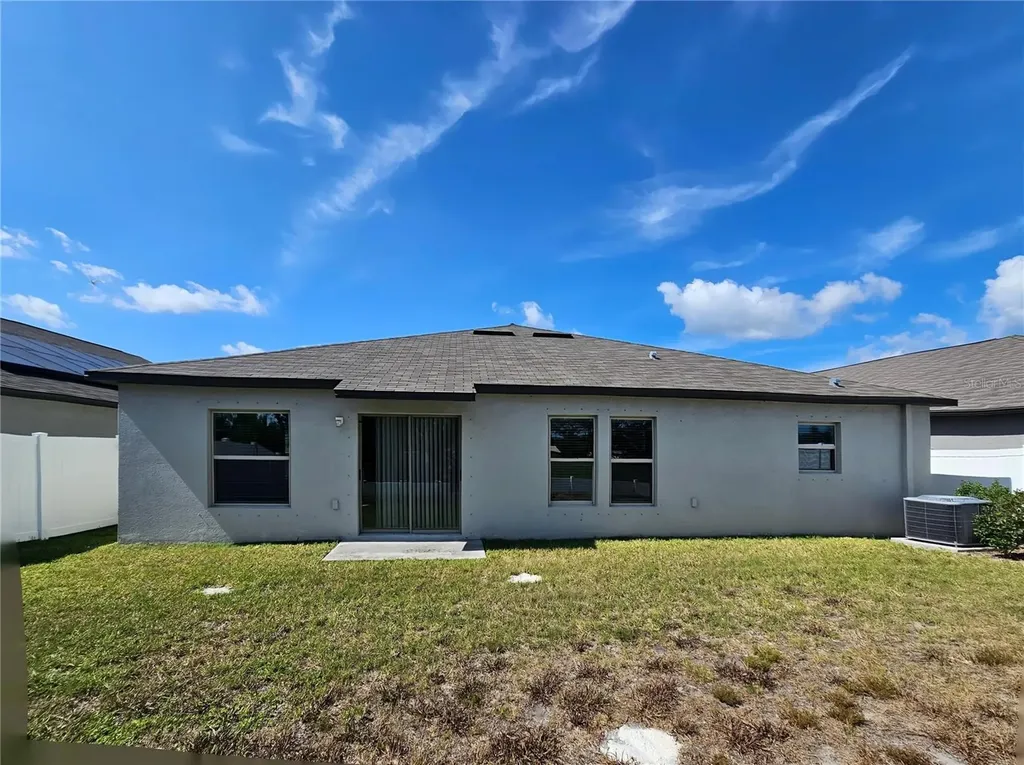 165 Rain Berry Avenue Ruskin FL 33570