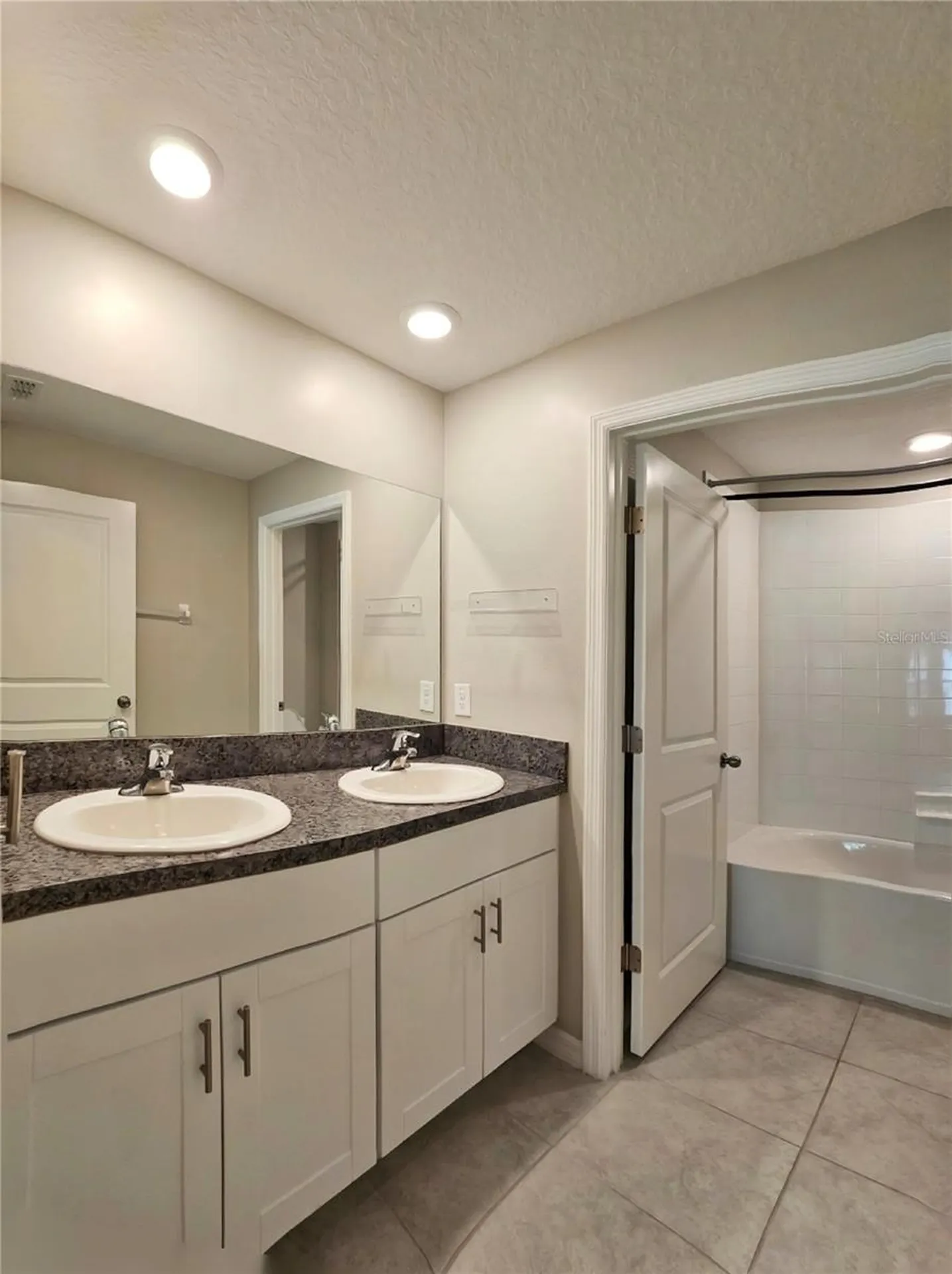 165 Rain Berry Avenue Ruskin FL 33570