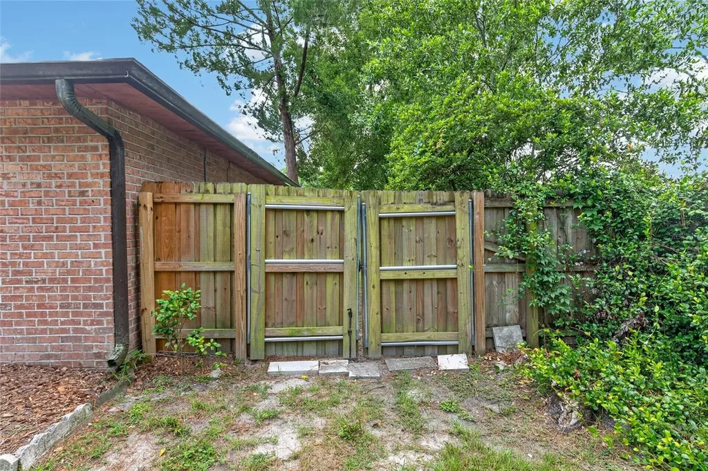 26714 NW 3rd Place Newberry FL 32669