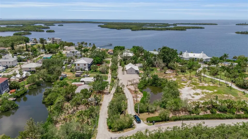 1057 Bayshore Drive Terra Ceia FL 34250