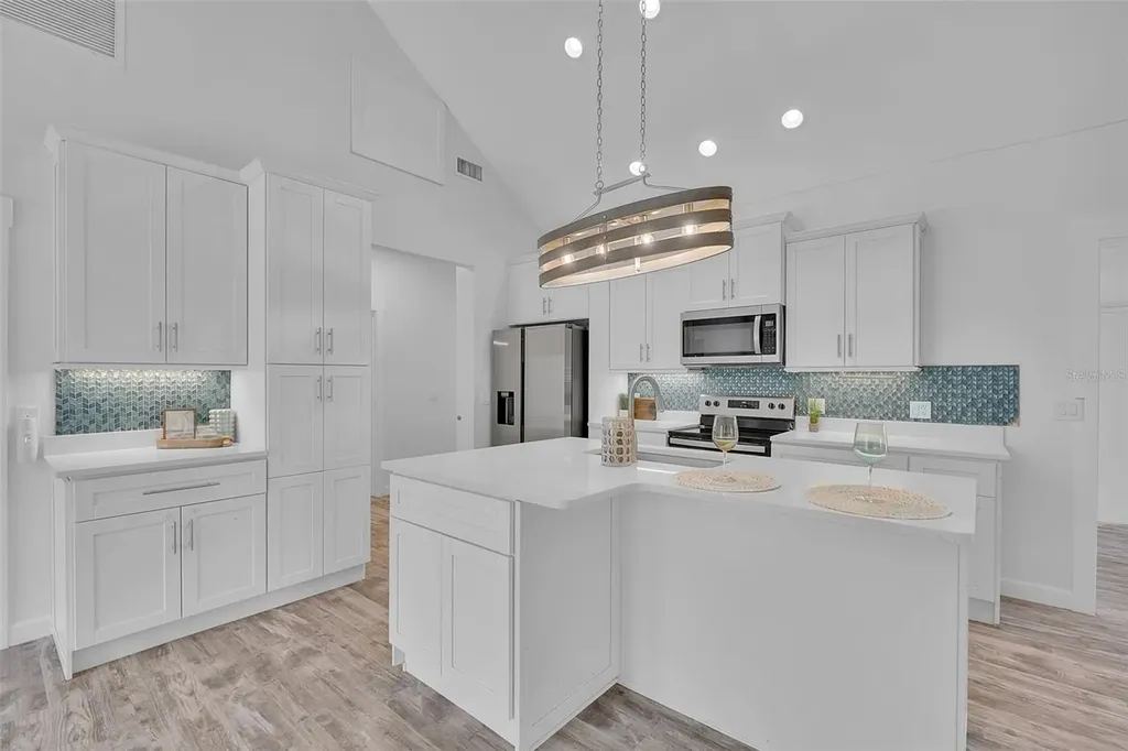 1057 Bayshore Drive Terra Ceia FL 34250