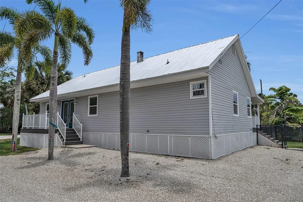 1057 Bayshore Drive Terra Ceia FL 34250