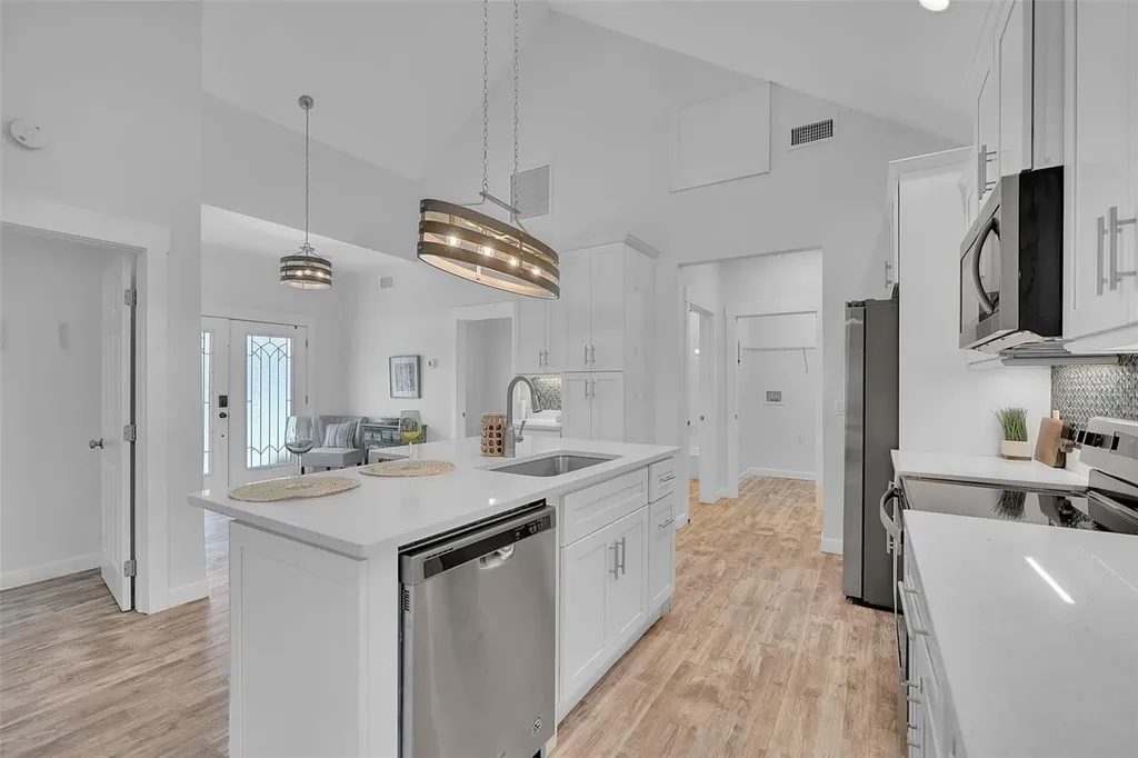1057 Bayshore Drive Terra Ceia FL 34250