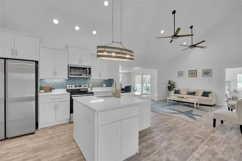 1057 Bayshore Drive Terra Ceia FL 34250