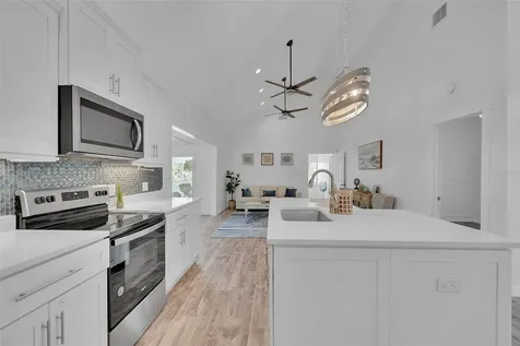 1057 Bayshore Drive Terra Ceia FL 34250
