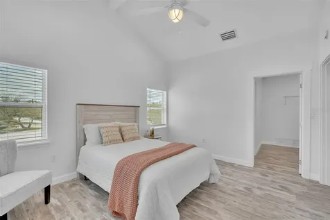 1057 Bayshore Drive Terra Ceia FL 34250