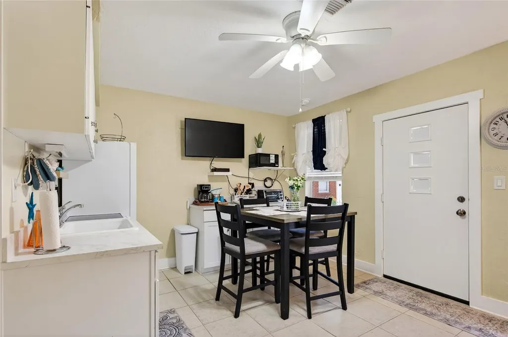 908 Villas Drive Venice FL 34285