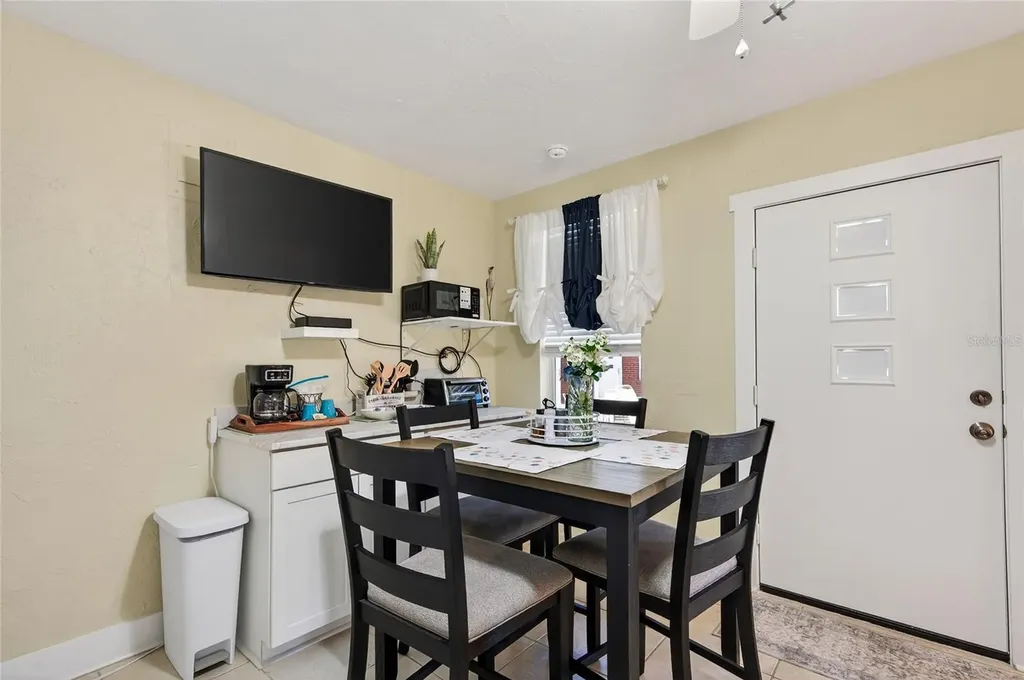 908 Villas Drive Venice FL 34285
