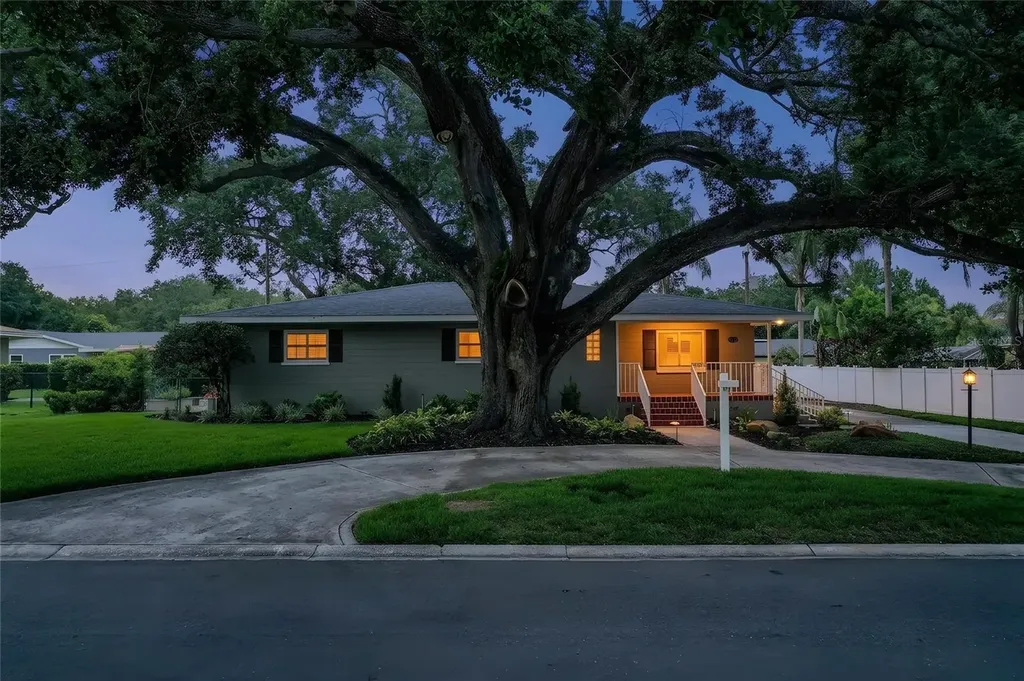 1522 Del Crest Place Lakeland FL 33803