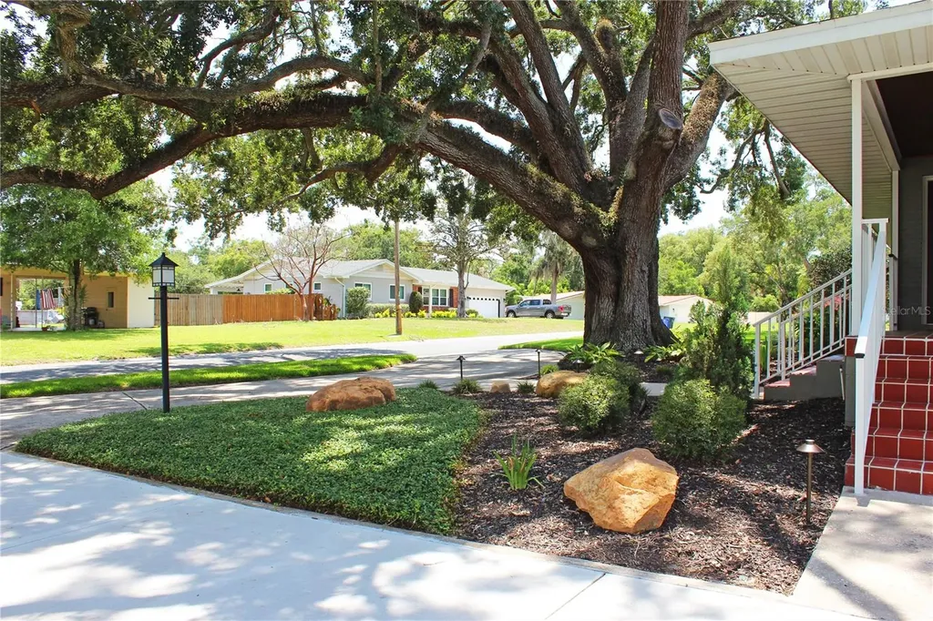 1522 Del Crest Place Lakeland FL 33803