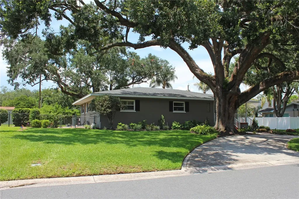 1522 Del Crest Place Lakeland FL 33803