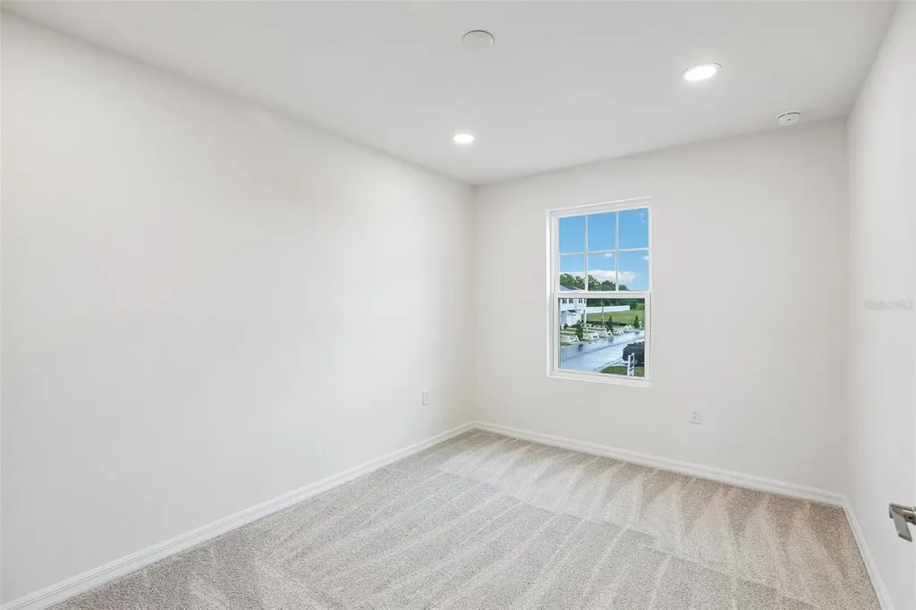 6876 Holcombe Down Drive Zephyrhills FL 33541