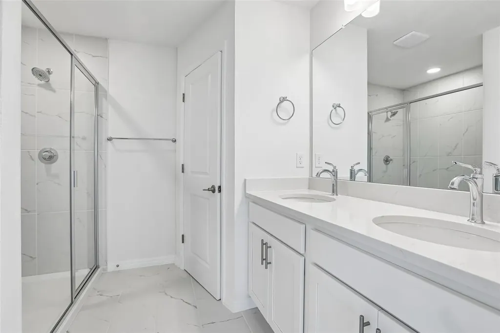 6876 Holcombe Down Drive Zephyrhills FL 33541