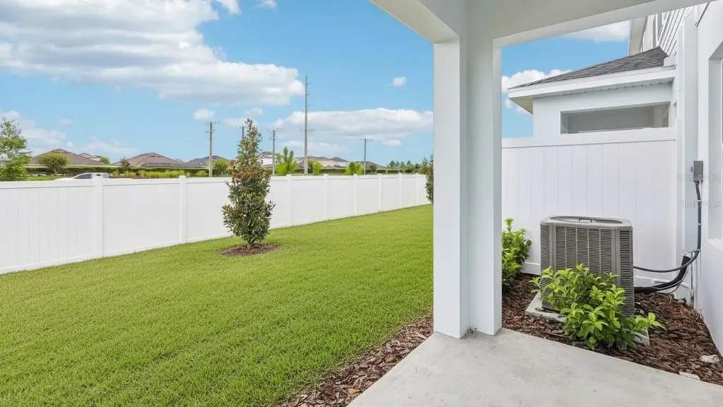6876 Holcombe Down Drive Zephyrhills FL 33541