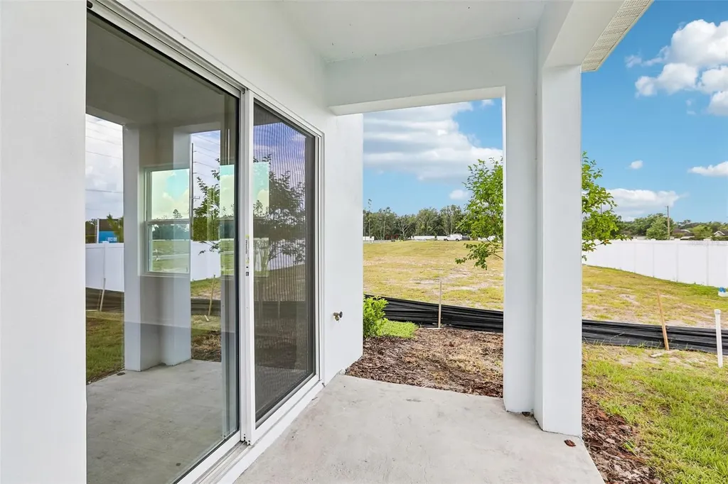 6876 Holcombe Down Drive Zephyrhills FL 33541