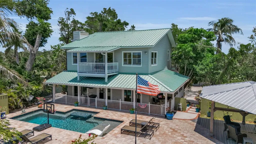 70 Mound Place Terra Ceia FL 34250