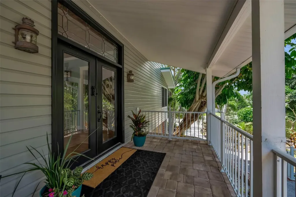 70 Mound Place Terra Ceia FL 34250