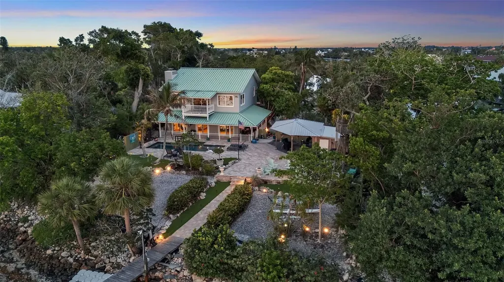 70 Mound Place Terra Ceia FL 34250