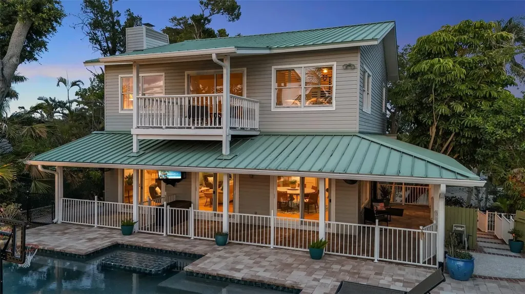 70 Mound Place Terra Ceia FL 34250