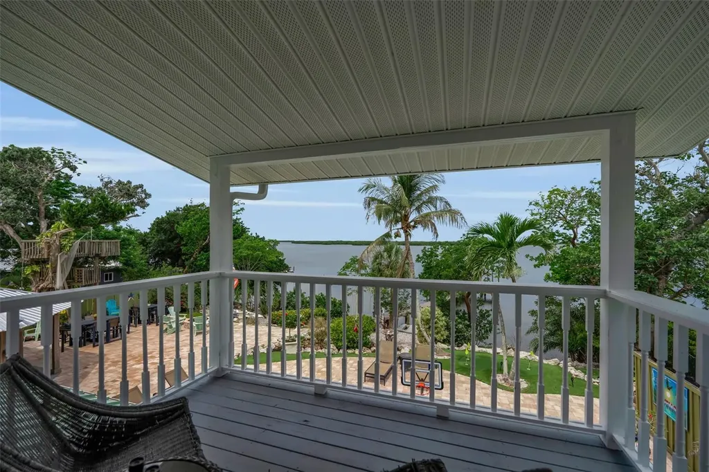 70 Mound Place Terra Ceia FL 34250
