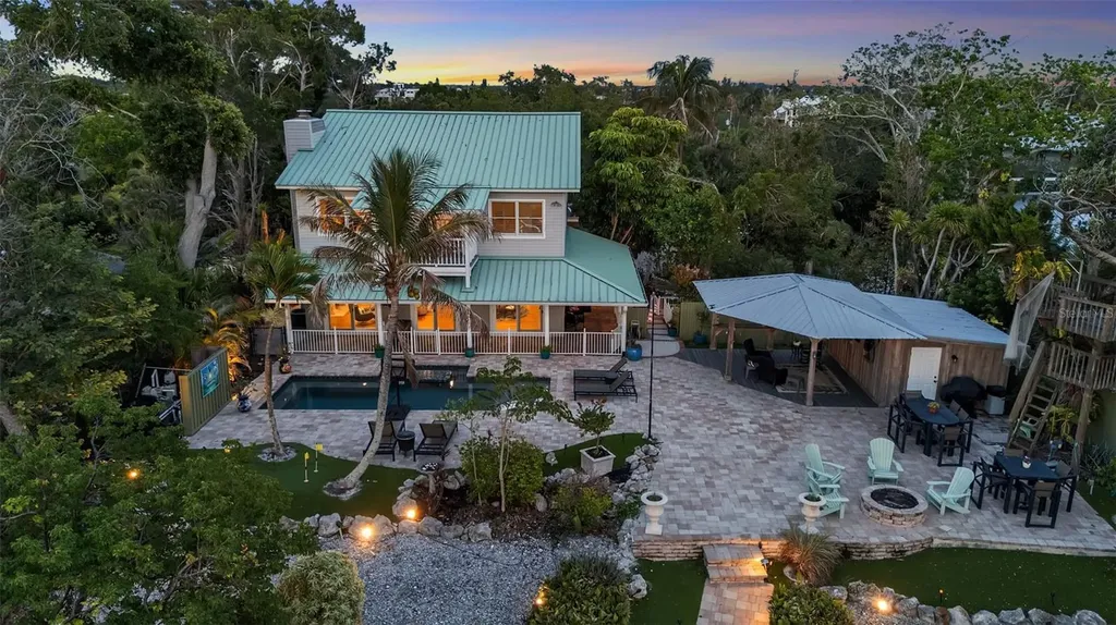 70 Mound Place Terra Ceia FL 34250