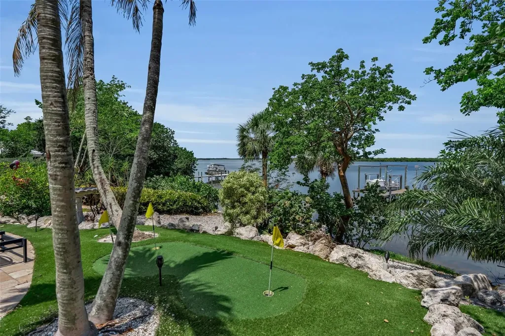 70 Mound Place Terra Ceia FL 34250