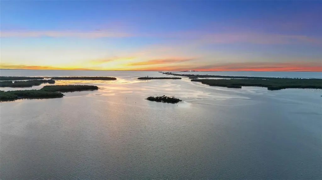 70 Mound Place Terra Ceia FL 34250