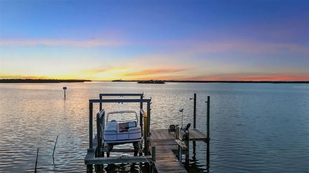 70 Mound Place Terra Ceia FL 34250
