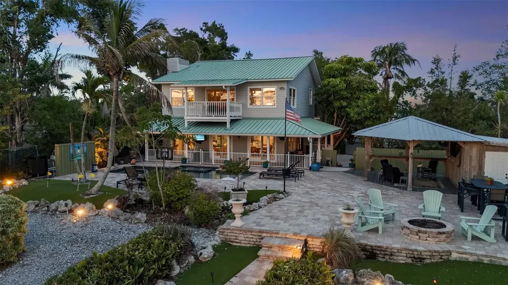 70 Mound Place Terra Ceia FL 34250