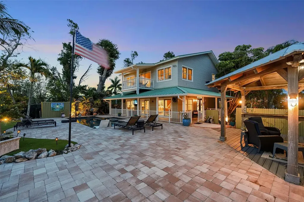 70 Mound Place Terra Ceia FL 34250