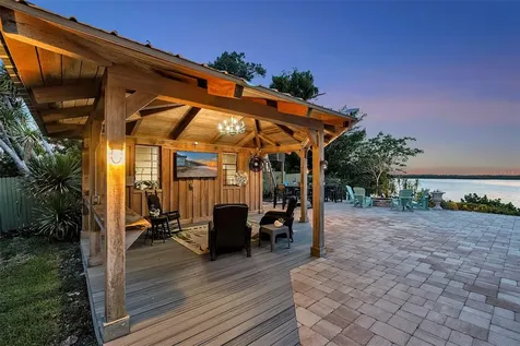 70 Mound Place Terra Ceia FL 34250
