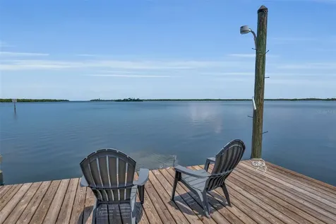 70 Mound Place Terra Ceia FL 34250