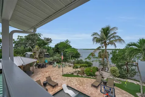 70 Mound Place Terra Ceia FL 34250