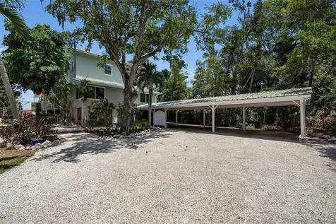 70 Mound Place Terra Ceia FL 34250
