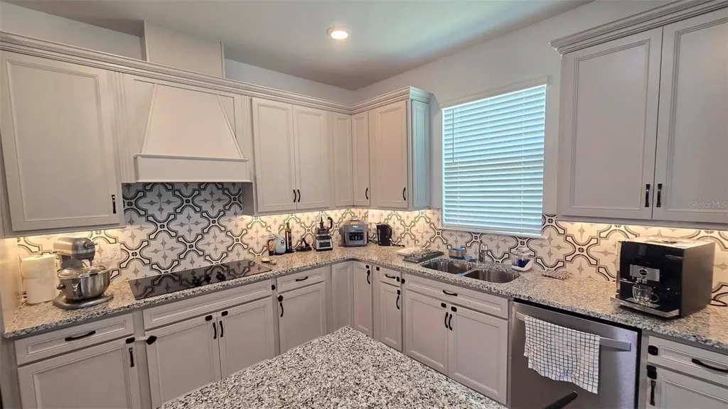 6114 Arbor Watch Loop Orlando FL 32829