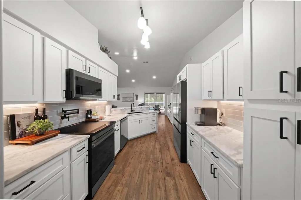 1694 W Pearson Street Hernando FL 34442