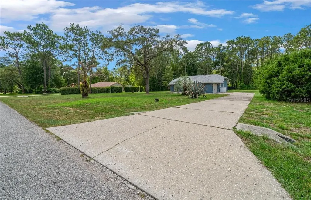 1694 W Pearson Street Hernando FL 34442