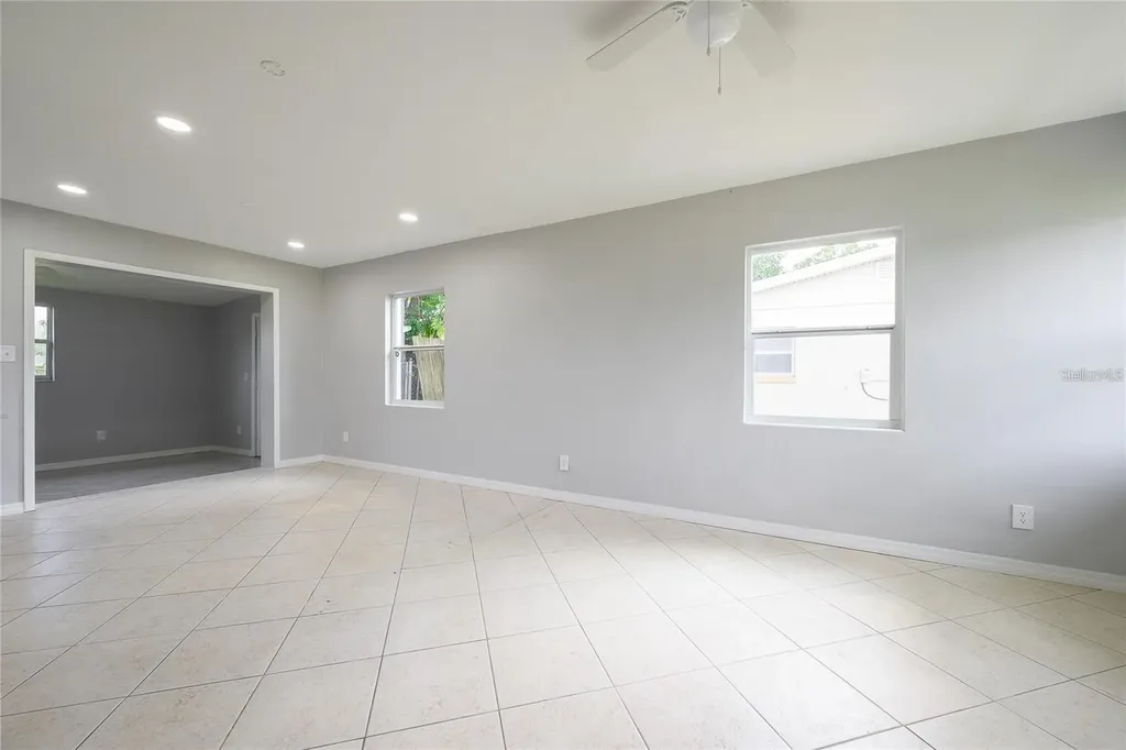 4824 Shoshone Street Orlando FL 32819