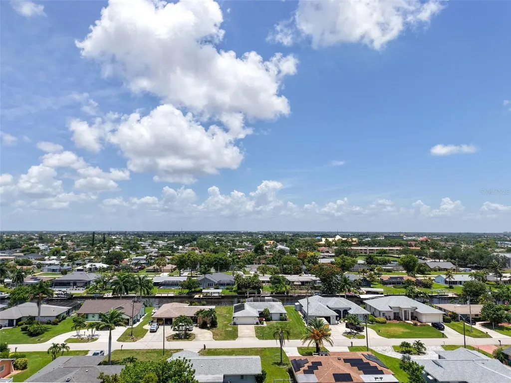 1433 SE 28th Terrace Cape Coral FL 33904