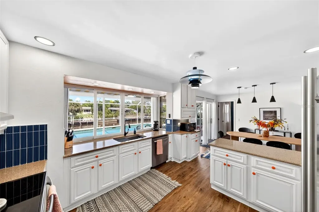 1433 SE 28th Terrace Cape Coral FL 33904