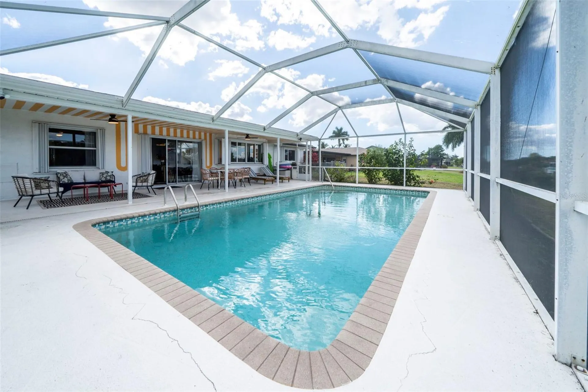 1433 SE 28th Terrace Cape Coral FL 33904