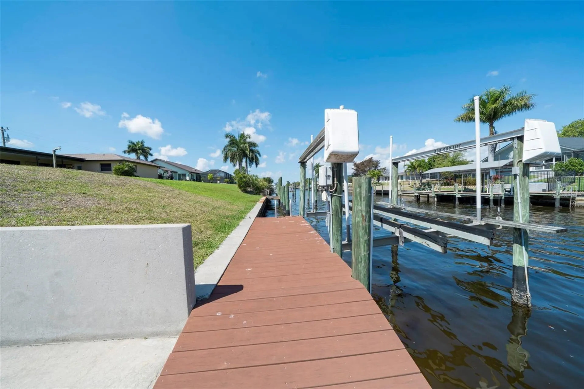 1433 SE 28th Terrace Cape Coral FL 33904