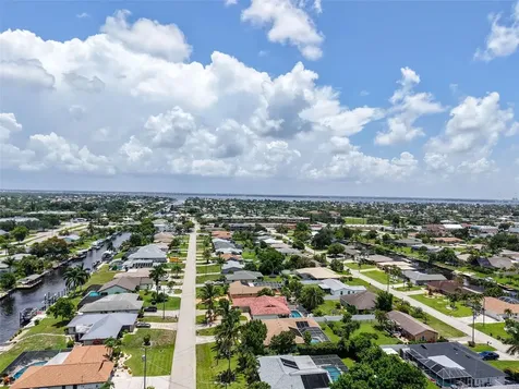 1433 SE 28th Terrace Cape Coral FL 33904