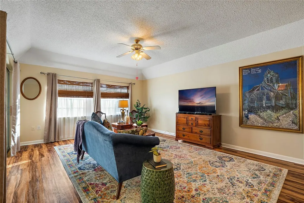 504 Cordova Green Seminole FL 33777