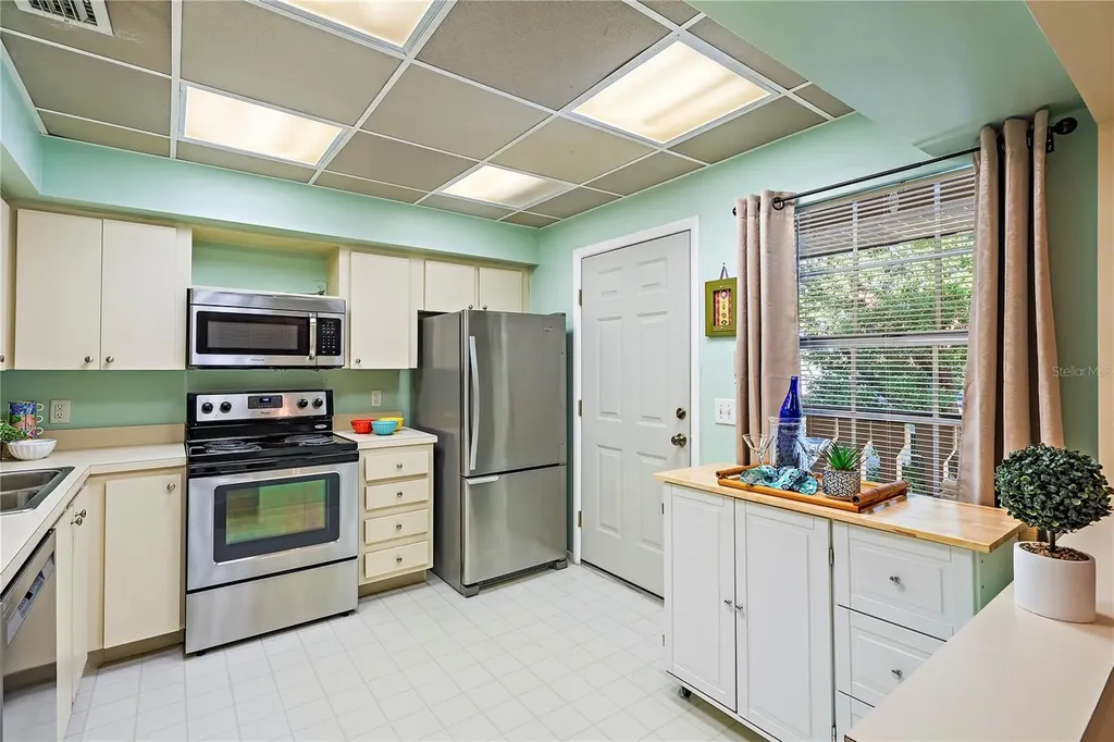504 Cordova Green Seminole FL 33777