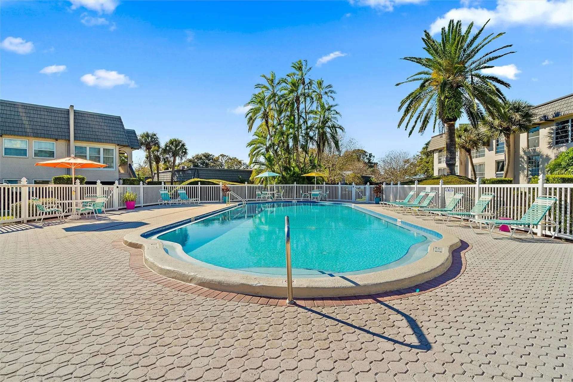 504 Cordova Green Seminole FL 33777