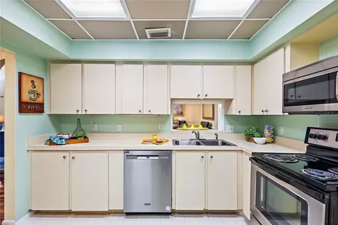 504 Cordova Green Seminole FL 33777